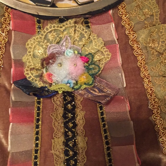 Velvet Purse - Picture 4 of 8